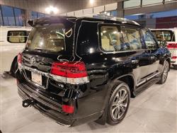 تۆیۆتا لاند کروزەر